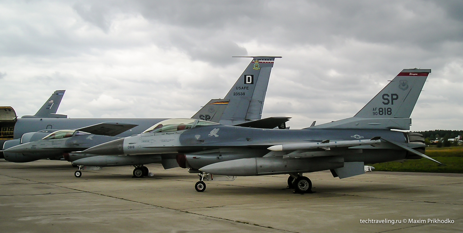 F-16 F-16