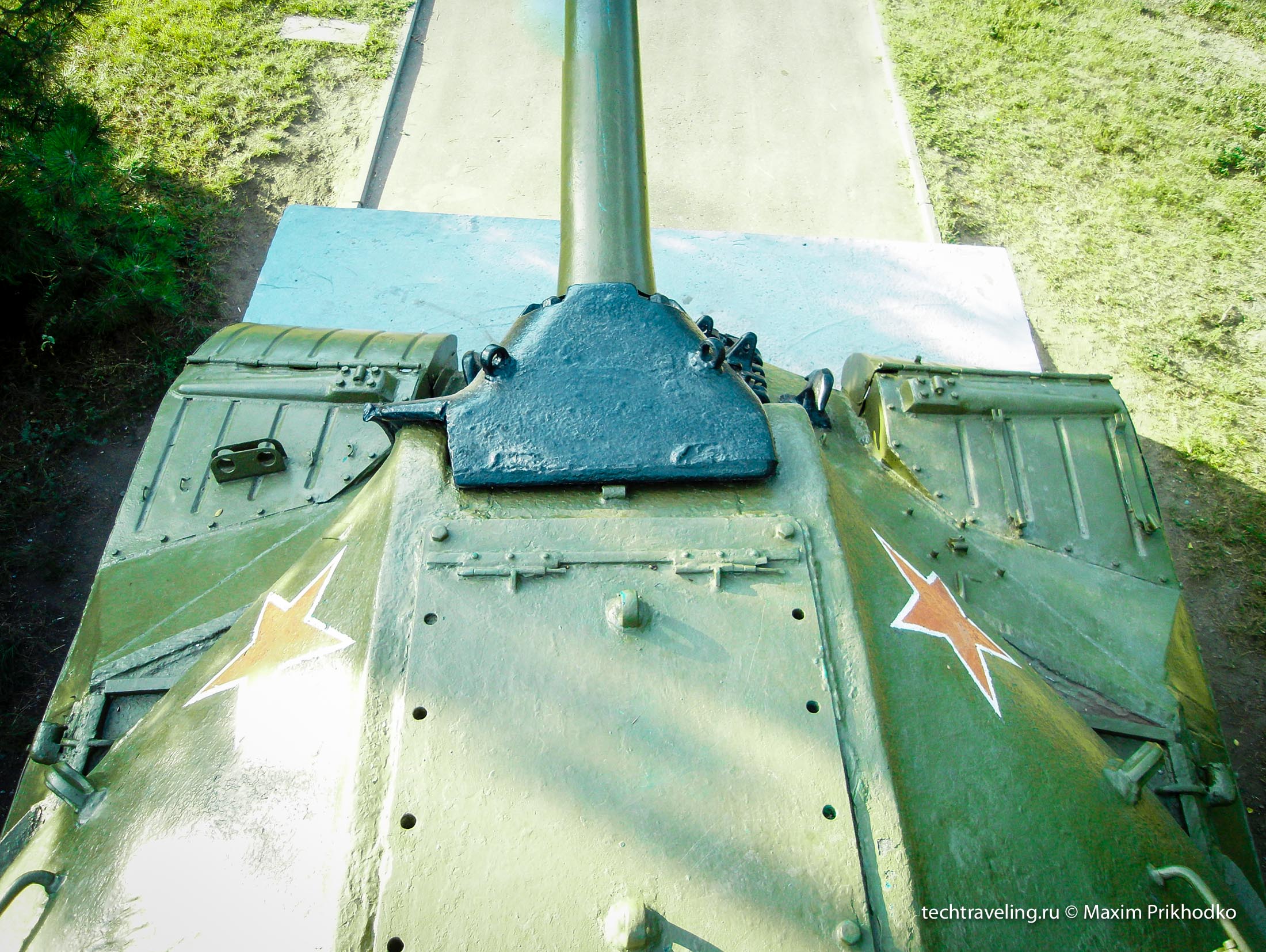 памятник танк ИС-3М в Таганроге памятник танк ИС-3М в Таганроге