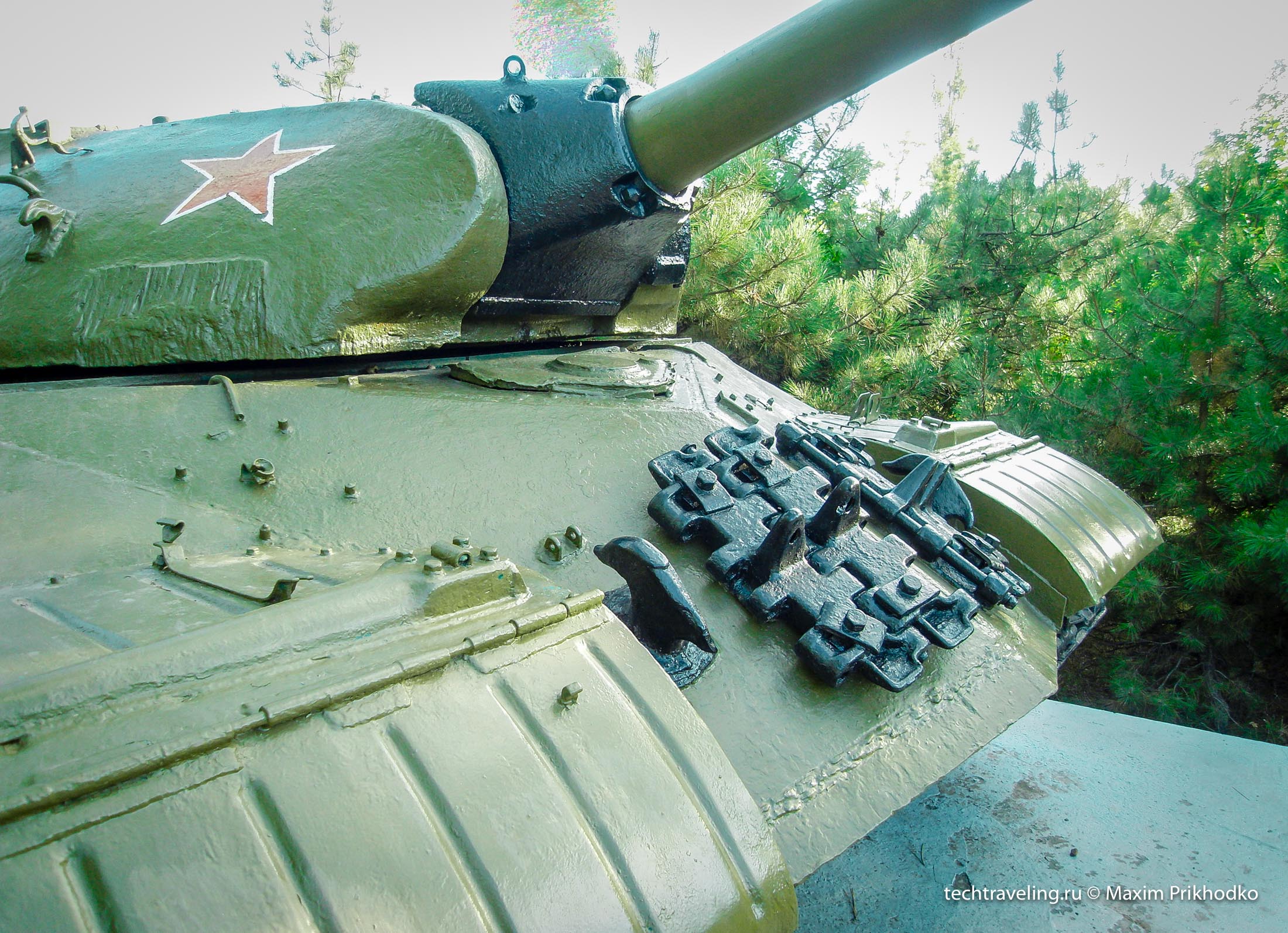 памятник танк ИС-3М в Таганроге памятник танк ИС-3М в Таганроге