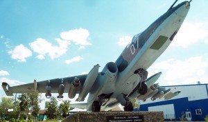 Памятник Су-25 в Петропавловке