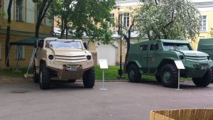 Бронеавтомобили Колун и Торос презентация